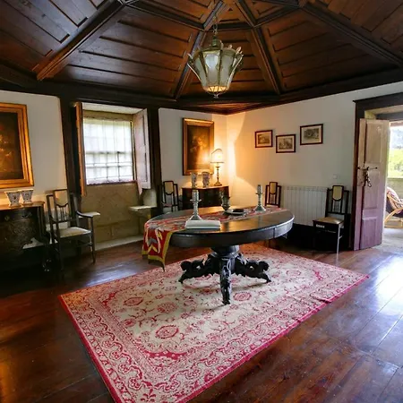 Sleeps 16 Agra