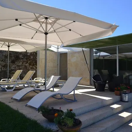 Sleeps 16 * Agra